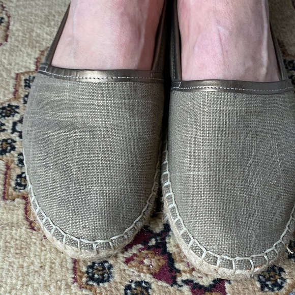 Cole Hann gold espadrilles- size 8.5 - Picture 10 of 10